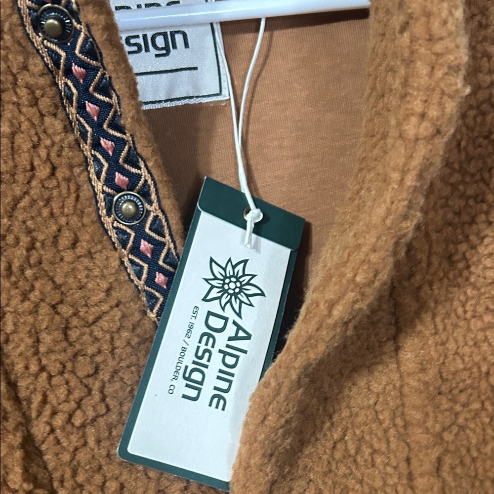 Alpine Design Brown Sherpa Pullover - Picture 4 of 6